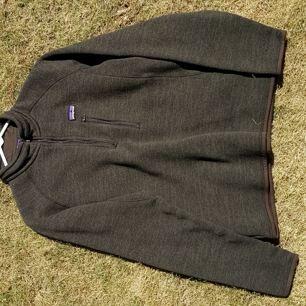 Men's medium brown/green colored zip up turtle neck Patagonia vintage fleece